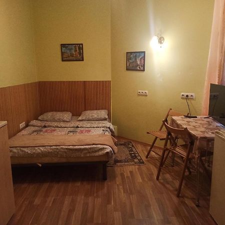 Ferienwohnung Смарт-Економ,10 Хв До Ж/Д Вокзалу Lemberg Exterior foto