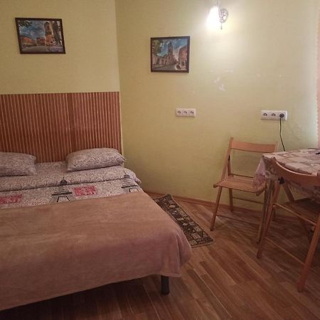 Ferienwohnung Смарт-Економ,10 Хв До Ж/Д Вокзалу Lemberg Exterior foto