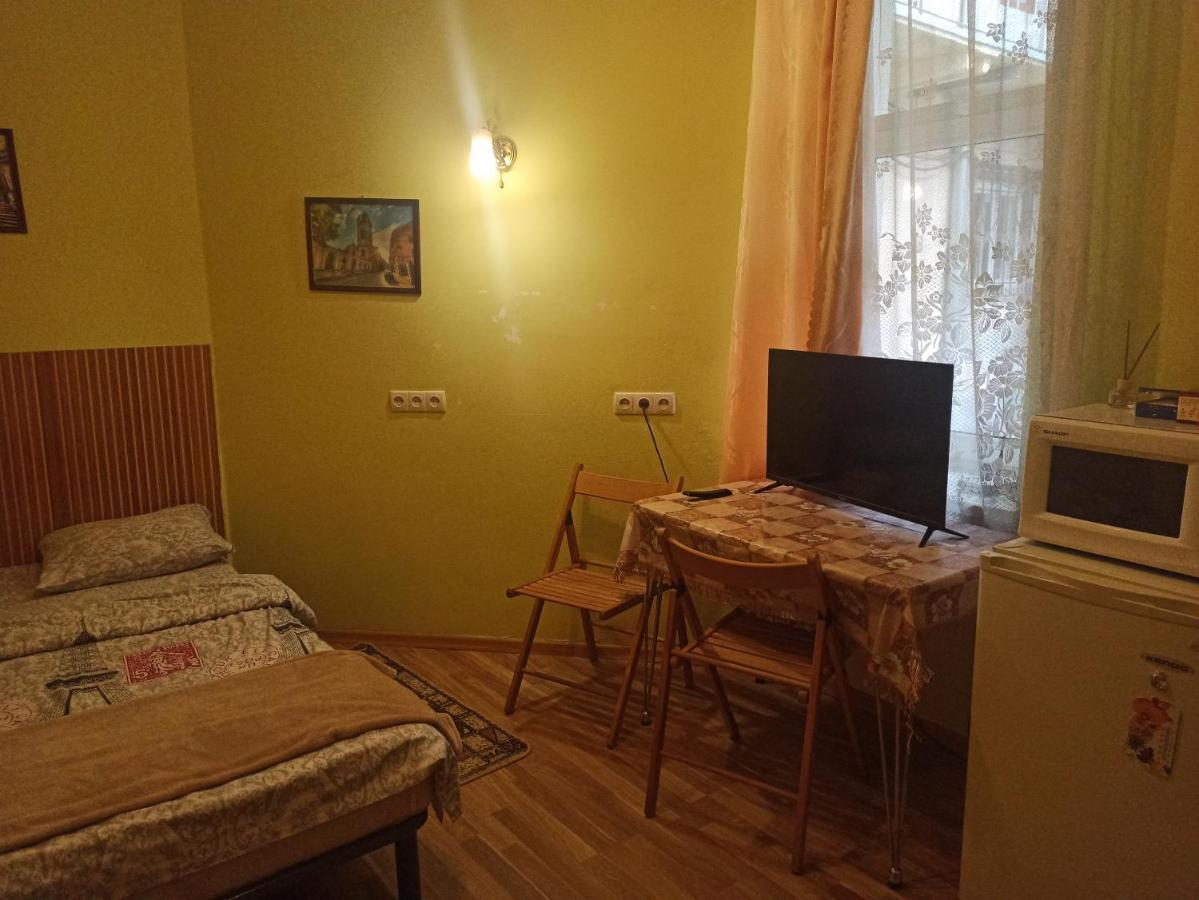 Ferienwohnung Смарт-Економ,10 Хв До Ж/Д Вокзалу Lemberg Exterior foto