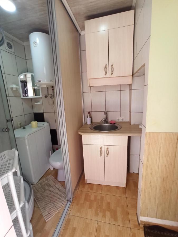 Ferienwohnung Смарт-Економ,10 Хв До Ж/Д Вокзалу Lemberg Exterior foto